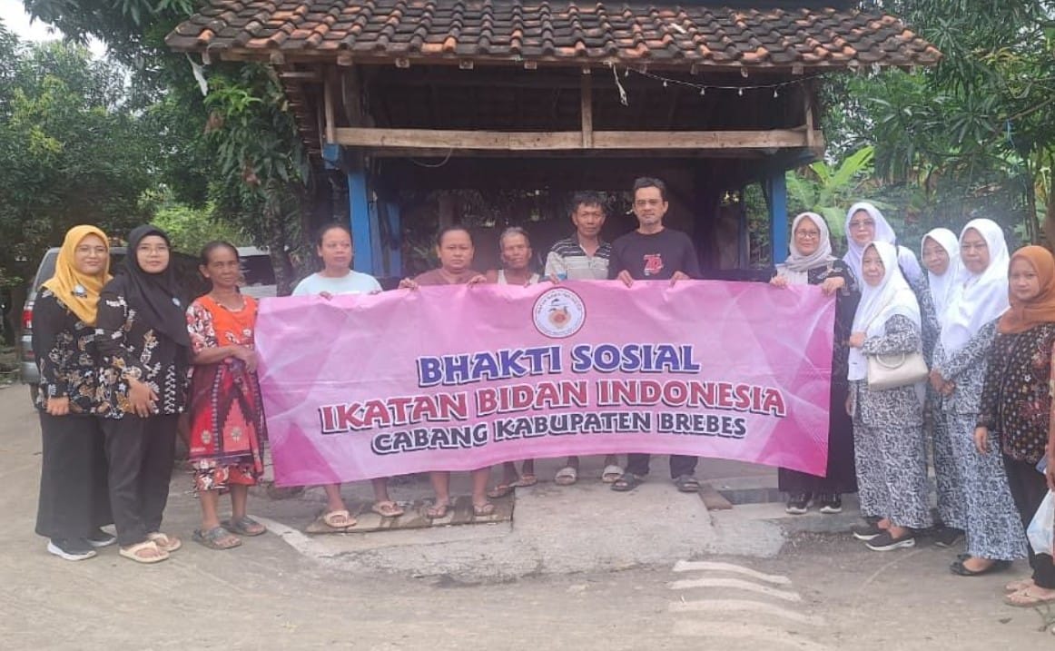IBI Brebes Salurkan Bantuan Korban Banjir Pengurus IBI Brebes menyalurkan bantuan untuk korban banjir di Ketanggungan