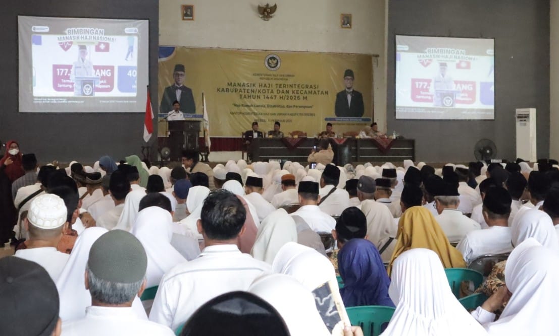 Calon Jemaah Haji Brebes 2026 mengikuti manasik di Islamic Centre Brebes