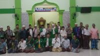 Kapolsek Losari memimpin Safari Tarawih bersama MWCNU di Masjid At-Taqwa Randegan Brebes