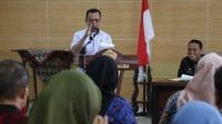 Wakil Bupati Brebes Wurja SE memberikan arahan dalam Rakor POK 2026 di Aula KPT Brebes