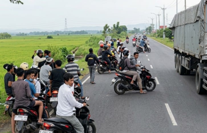 Ilustrasi olah TKP tawuran pelajar Brebes di Jalingkut Wanasari oleh Polres Brebes