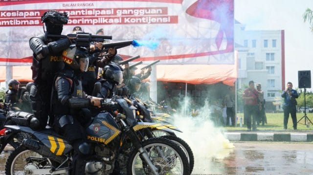latihan terpadu Sispam Kota Brebes antisipasi May Day kamtibmas