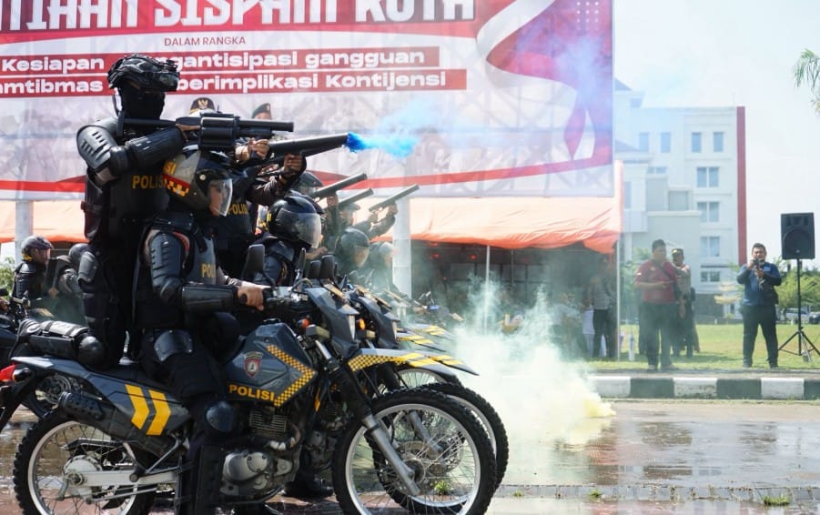 latihan terpadu Sispam Kota Brebes antisipasi May Day kamtibmas