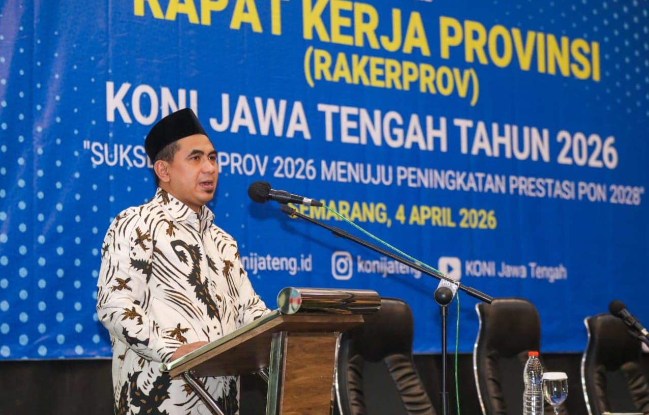 Wakil Gubernur Jawa Tengah Taj Yasin Maimoen memberi arahan pada Rakerprov KONI Jateng 2026 terkait persiapan Porprov Jateng 2026