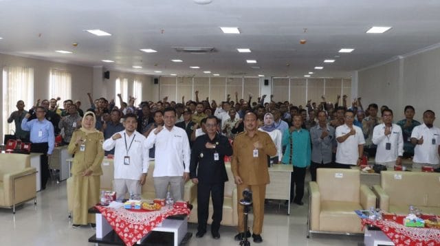 Wakil Bupati Brebes saat Rakor Hub Koperasi Merah Putih KDKMP di KPT Brebes