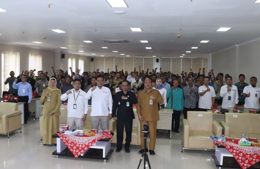 Wakil Bupati Brebes saat Rakor Hub Koperasi Merah Putih KDKMP di KPT Brebes