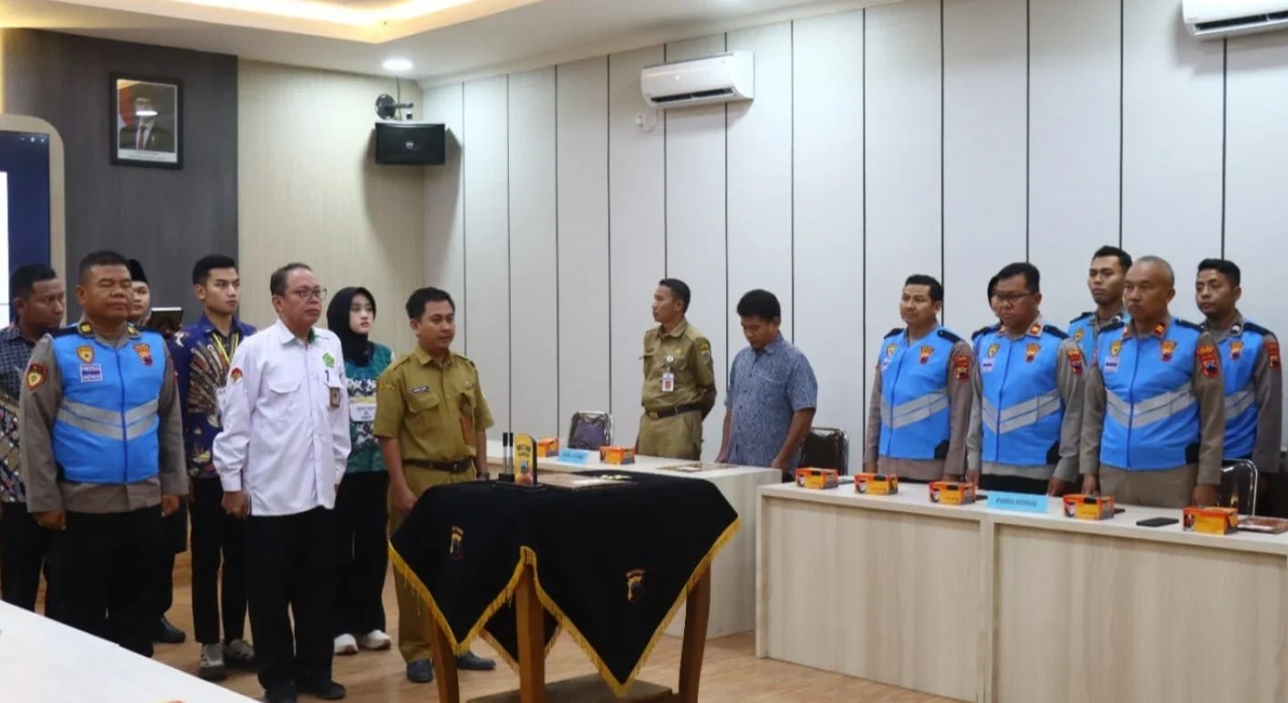 Rekrutmen Polri Brebes 2026 Pakta Integritas Polres Wakapolres Brebes memimpin pengambilan sumpah dan pakta integritas rekrutmen Polri Brebes 2026 di Aula Mapolres Brebes